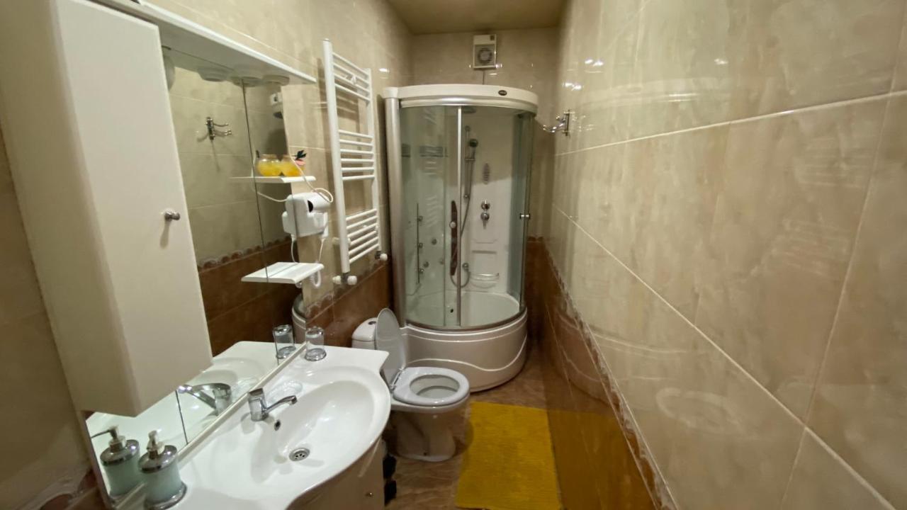 Apartments City On The Palm Tbilisi Exterior photo