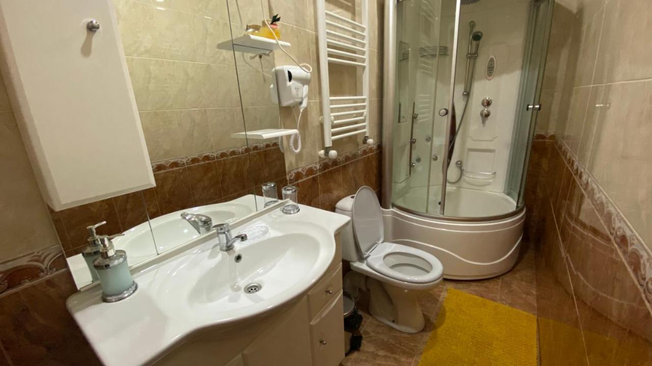Apartments City On The Palm Tbilisi Exterior photo